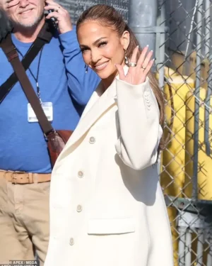 Jimmy Kimmel Live Jennifer Lopez Cream Trench Coat