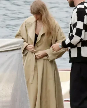 Taylor Swift Italy’s Lake Como Tan Trench Coat