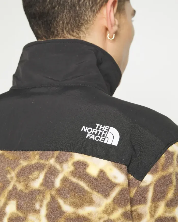 The North Face Coal Brown Water Distortion Denali Fleece Jacket Close Up View